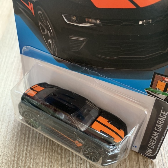 Hot Wheels 2018 Camaro SS Chevy Chevrolet Muscle Car Hotwheels Mainline 2024 New - Picture 5 of 7